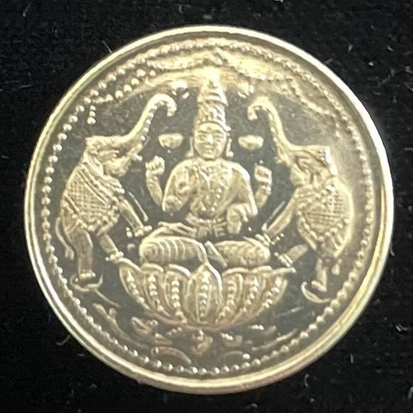Sterling Silver Coin with Hindu Prosperity Deity Lakshmi- Made in India - Picture 5 of 6
